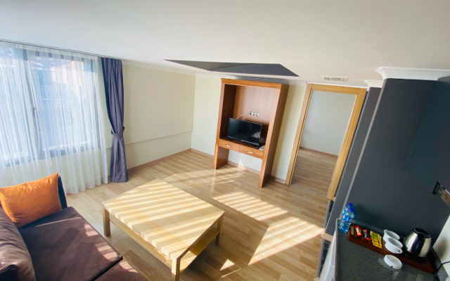 216 FB Suites