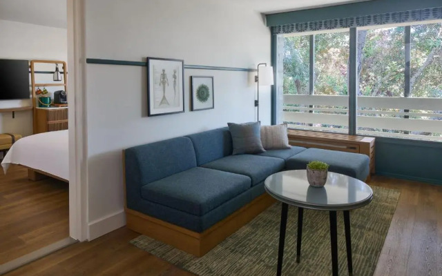 Отель Monterey Beach, A Tribute Portfolio