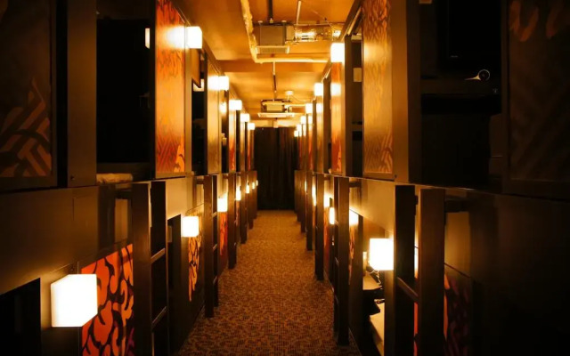 Centurion Ladies Hostel Ueno Park - Caters to Women