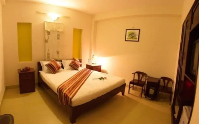 Nam Viet Hotel