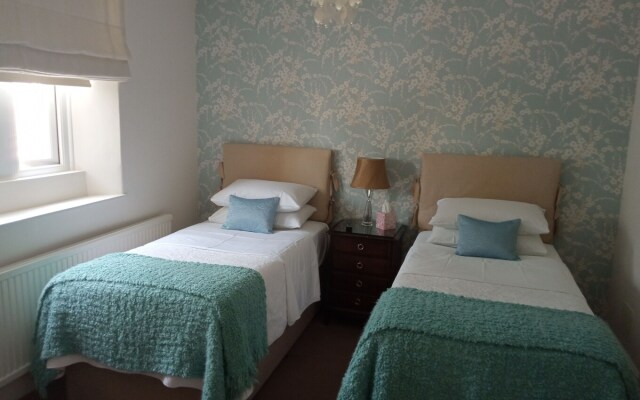 Ivy House Hotel