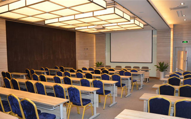 Atour Hotel (Ankang Hi-Tech Industrial Development Zone Ruizhi)