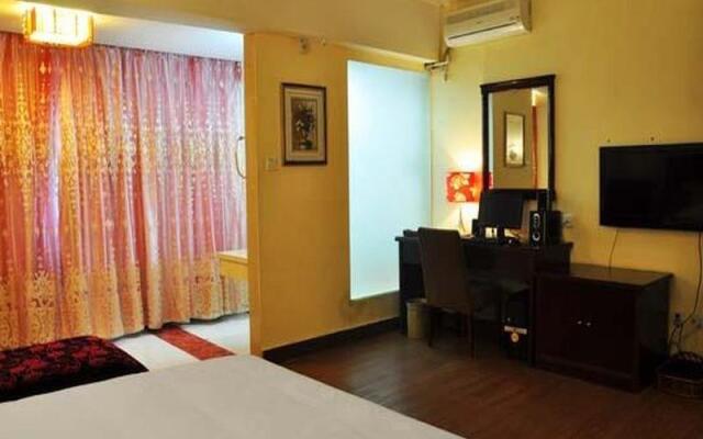 Longquan Hotel (Provincial Government Riyue Square)