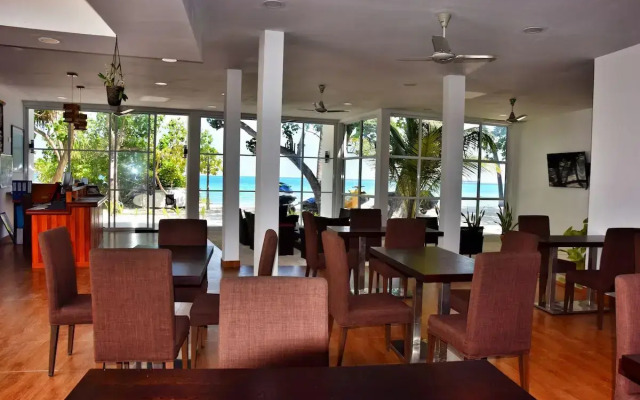 Athiri Beach Maldives