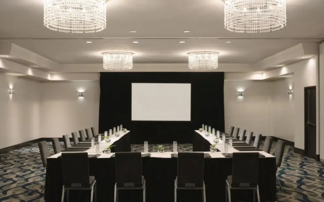 Renaissance Orlando Resort – Disney Springs® Area