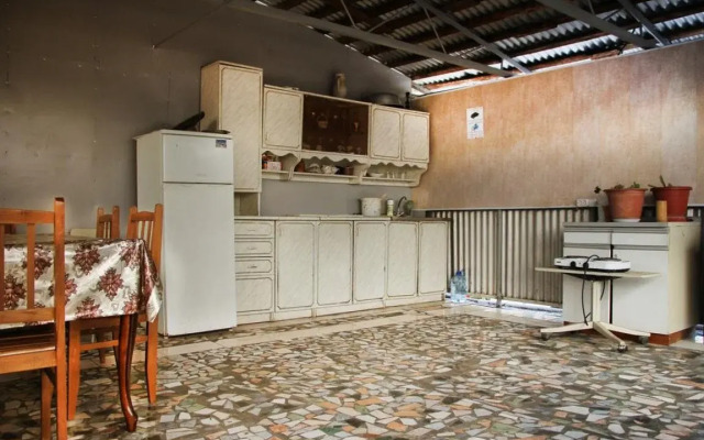 Melani on Slavyanskaya 7 Guest House