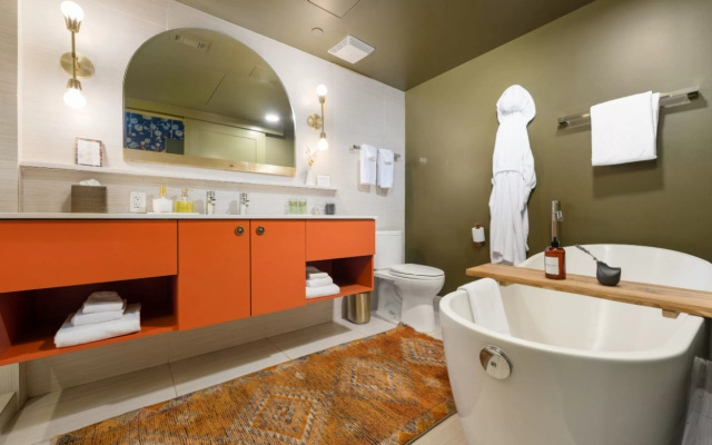 The Frances Modern Inn