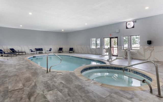 Best Western Plus Texoma Hotel & Suites