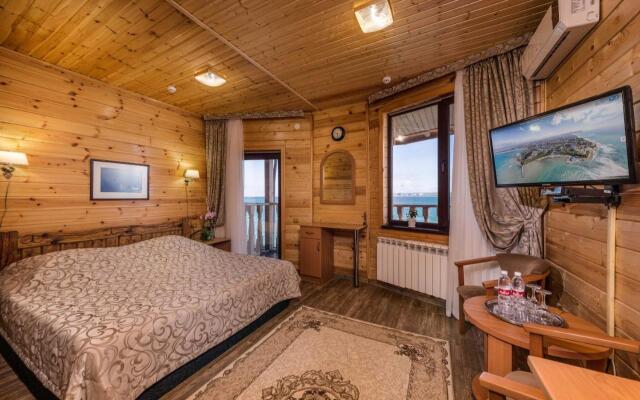 Отель Морской Клуб в Анапе в море