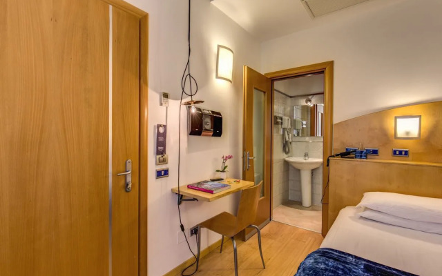 Hotel Franklin Feel The Sound