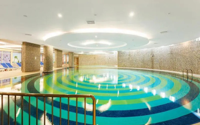 Отель Rox Resort