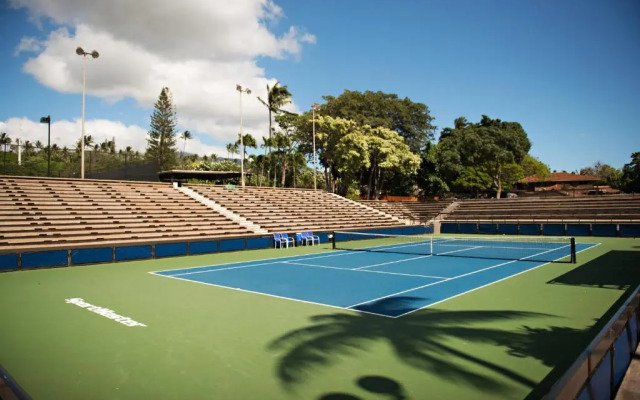 Royal Lahaina Resort & Bungalows