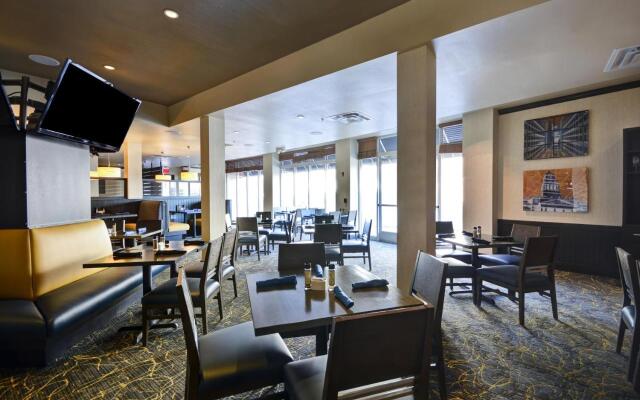 Holiday Inn Detroit Metro Airport by IHG