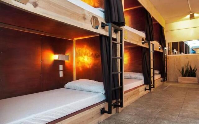 Jet's Hostel
