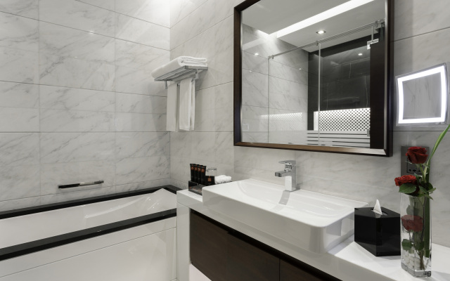 Renaissance Business Bay Hotel