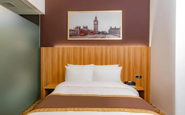 Bay Hotel Ho Chi Minh
