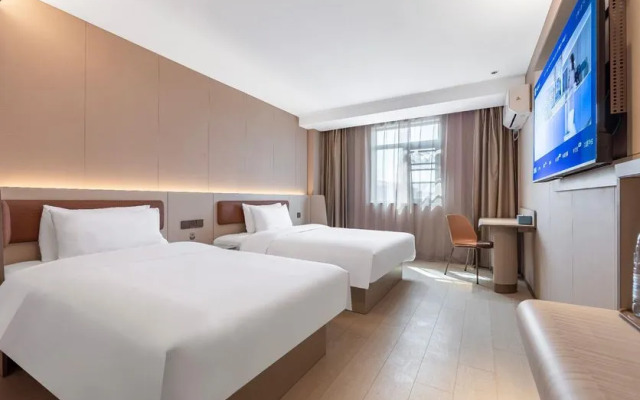 Hanting Express Shanghai Hongqiao Huqingping Road