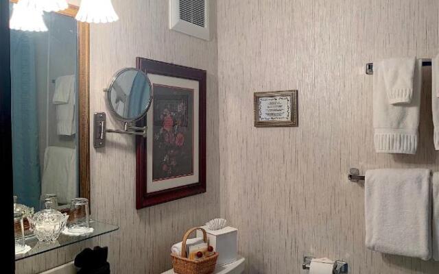 The Palmer House Inn