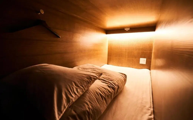 &And Hostel Hommachi East