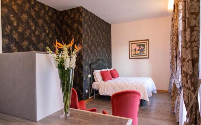 Agriturismo Villa Godenano - Pool & Restaurant