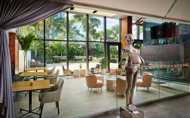 Waterstone Resort & Marina Boca Raton, Curio Collection by Hilton