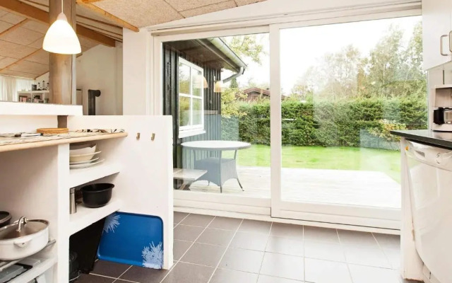 6 Person Holiday Home in Dronningmolle-by Traum
