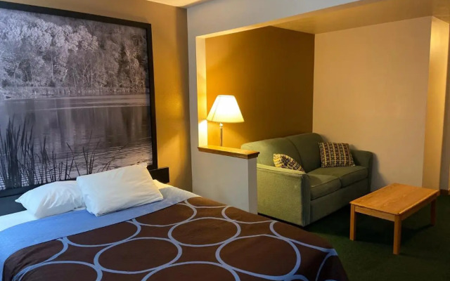 AmeriVu Inn & Suites