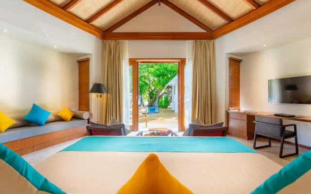 Furaveri Maldives Hotel