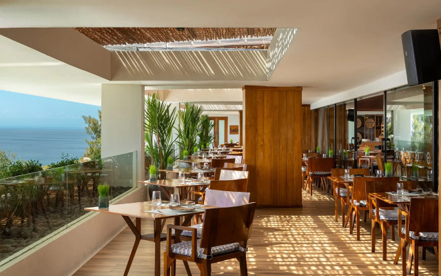 Anantara Uluwatu Bali Resort