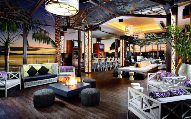 Hilton San Diego Bayfront