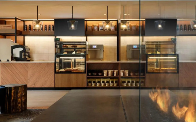 Hotel Alpenrock Breckenridge, Curio Collection by Hilton