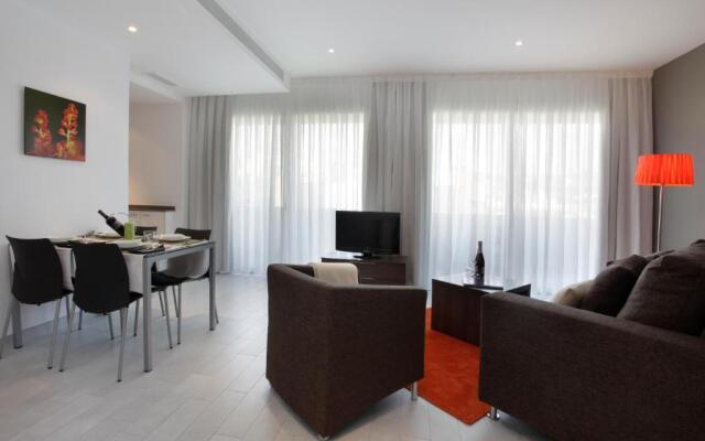 Fisa Rentals Les Corts Apartments
