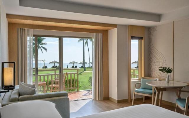 Phuket Marriott Resort & Spa, Merlin Beach
