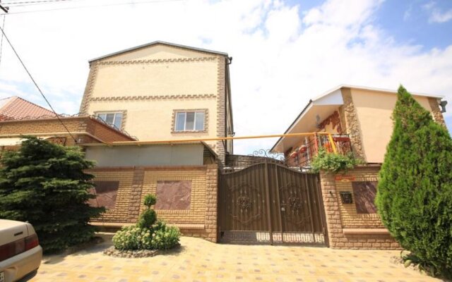 На Горького