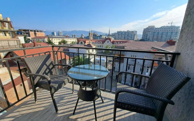 Karvi Hostel & Suites