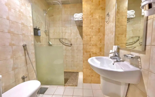 Artal International Hotel