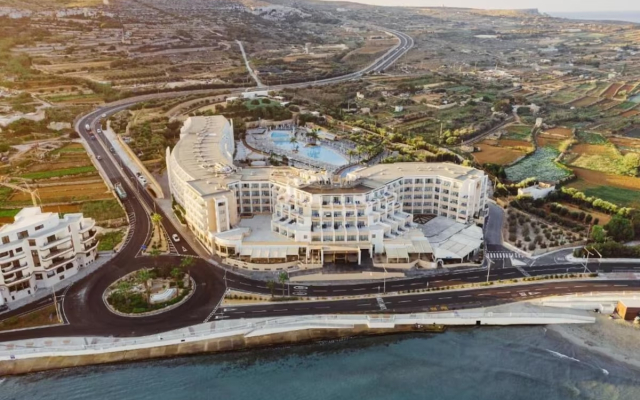 db Seabank Resort and Spa