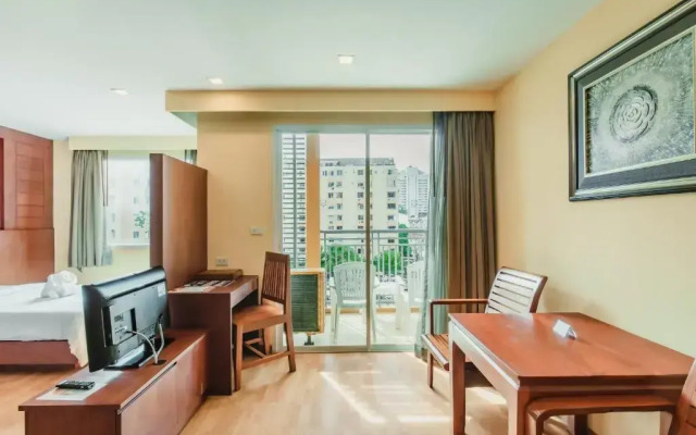 Elite Suites Patong Hotel