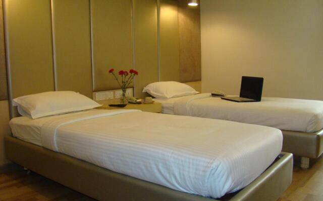 Purple Inn Boutique Hotel