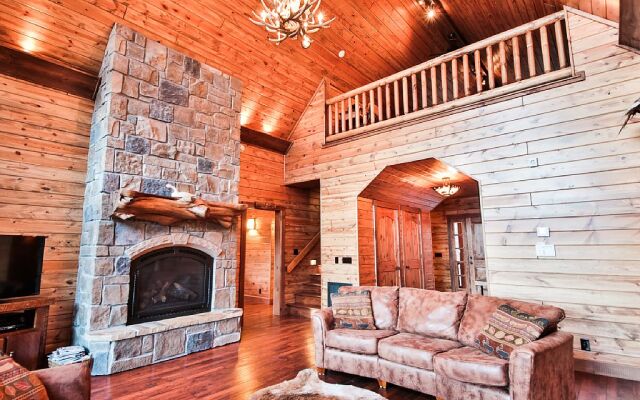 stayNantahala – Smoky Mountain Cabins and Luxury Yurts