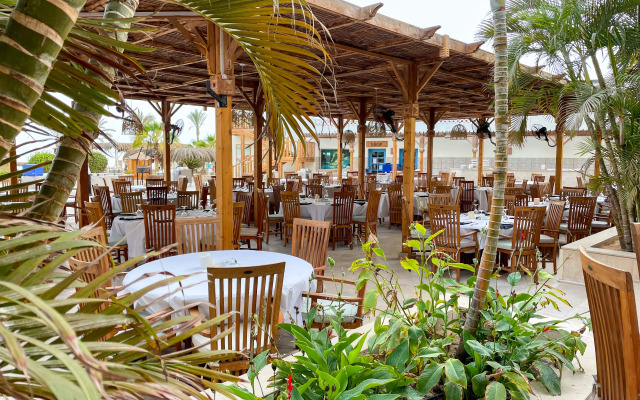 The Breakers Diving & Surfing Lodge