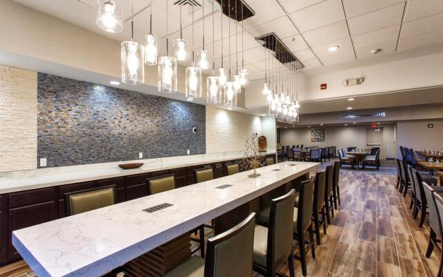 DoubleTree by Hilton Neenah