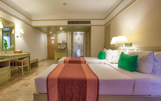 Cholchan Pattaya Beach Resort
