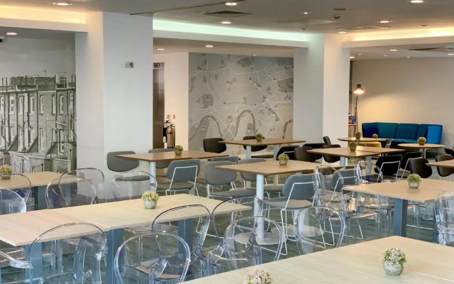 Holiday Inn Express London - Earl's Court by IHG