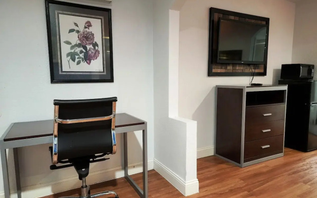 Express Inn Tomball