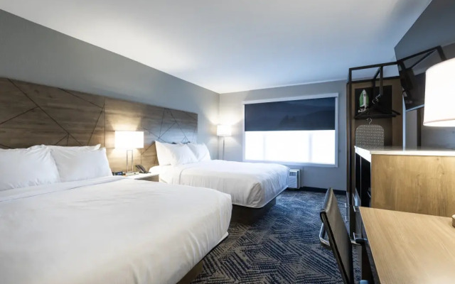 Rodeway Inn & Suites near Outlet Mall - Asheville