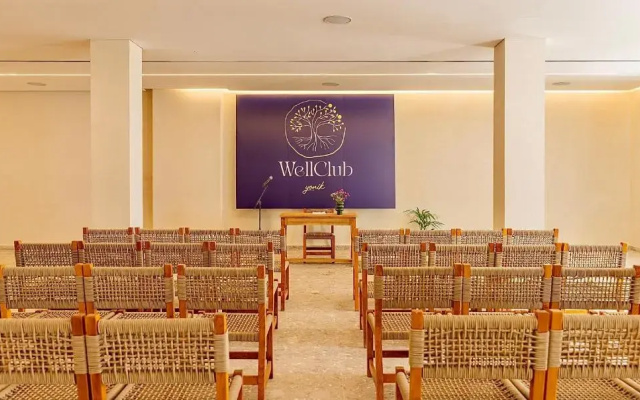 WellClub Family Wellness & Sea View Suites