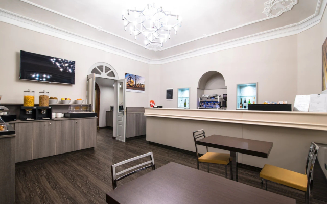 Green Class Hotel Astoria