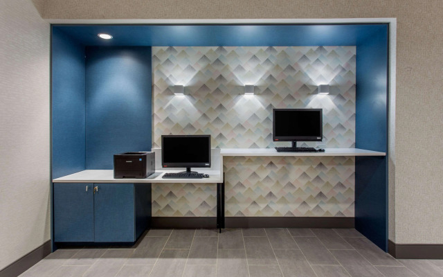 Cambria Hotel Downtown-Center City