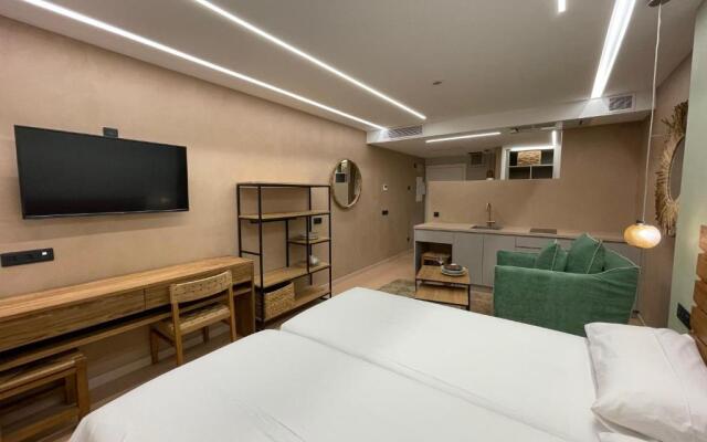 Gran Marina Suites